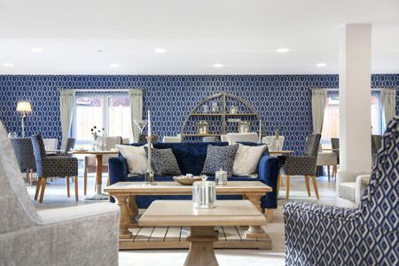 2 bedroom retirement property to rent - Photo 2