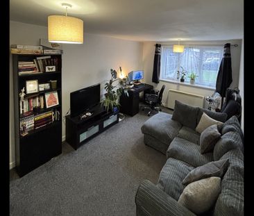 1 Bed Flat, Bentley Court, SO15 - Photo 3