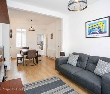 24 Melrose Avenue, Belfast, BT5 5JD - Photo 2