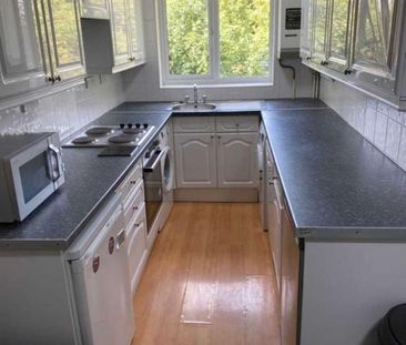 Lane End, Hatfield, AL10 - Photo 2