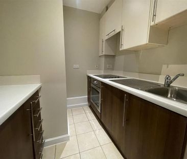 Studio to rent - Photo 6