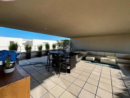 SPACIOUS AND SUNNY TERRACE - Foto 4