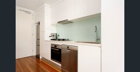Idyllic Modern Living with Brunswick East at your feet - Photo 4
