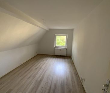 Tolle 2-Zimmer-Wohnung im Dachgeschoss Wetter Altwetter! - Photo 1