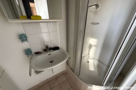 Charming apartment in the old town of Porrentruy with shared terrace - Photo 3