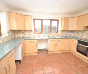 3 bedroom detached house to rent - Photo 6