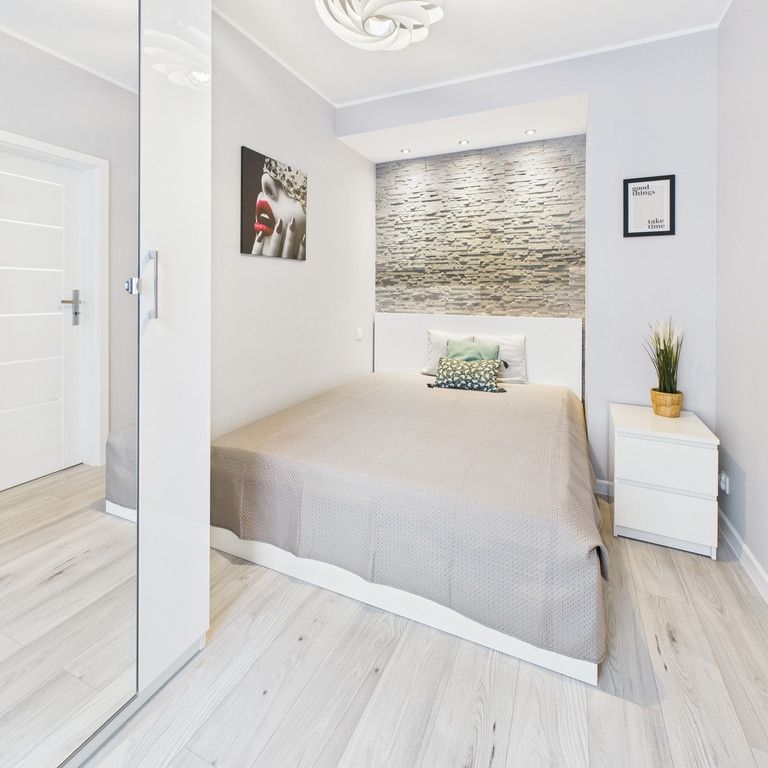 2 pokoje, balkon i garaż – komfort i styl w jednym - Photo 1