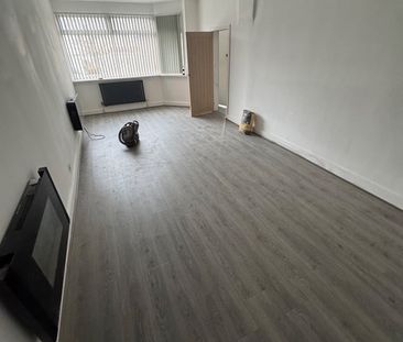 3 Bed Semi-Detached House, Bonsall Road, B23 - Photo 2