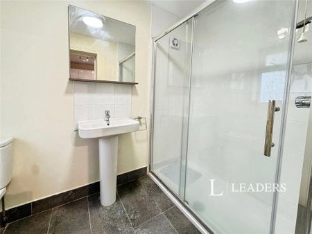 2 bedroom flat to rent - Photo 5