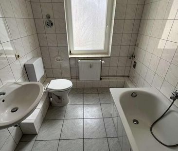 Gepflegte 2-Zimmer-Wohnung mit Einbauküche in ruhigem Bauckauer Hin... - Photo 1