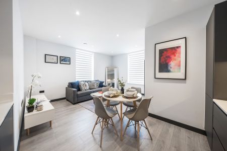 Abbots Way, Chertsey, Surrey, KT16 - Photo 2