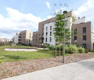 Location Appartement 2 pièces 42m² BUSSY ST GEORGES 77600 - Photo 2