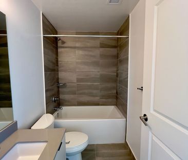 For Lease - 202 Burnhamthorpe Road Unit# 1407, Mississauga, Ontario - Photo 5