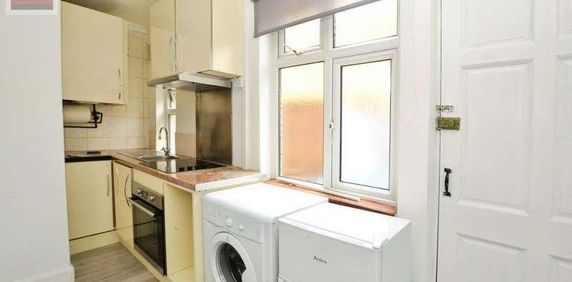 Pembroke Place, TW7 - Photo 2