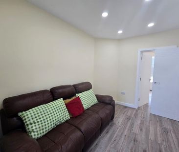 Greenwood Avenue, Enfield EN3, London - Photo 2