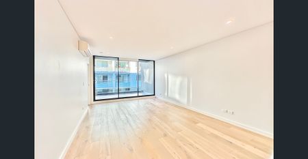 2 Bed Apartment Close To Train Station in Gordon - Photo 2