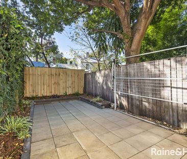 Newly Renovated Two Bedroom House - Photo 1