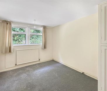 3 bedroom detached bungalow to rent - Photo 4