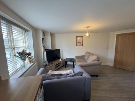 1 bedroom mews to rent - Photo 5