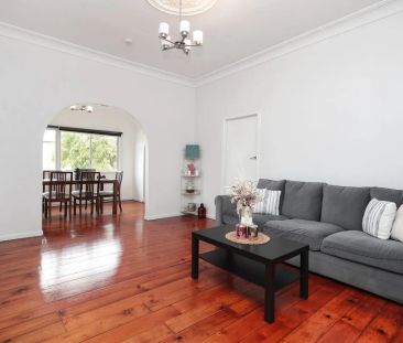 1 Leamington Street, - Photo 2