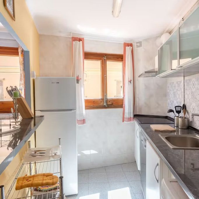 Baixada de Viladecols, Barcelona, Catalonia 08002 - Photo 1