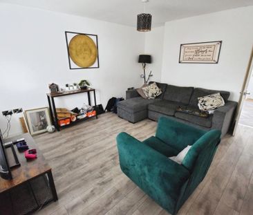 3 bedroom terraced house to rent - Photo 2