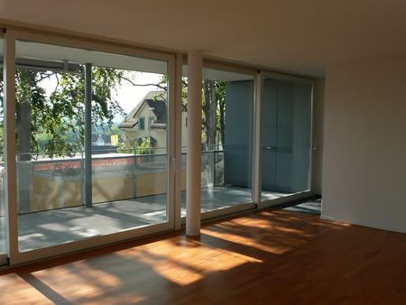 Helle 4.5-Zimmer-Wohnung mit Balkon in Dübendorf – sofort verfügbar! - Photo 4