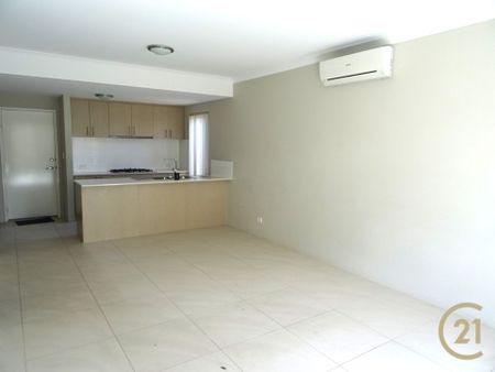 Modern 2-Level Townhouse in Prime Central Location - Photo 3