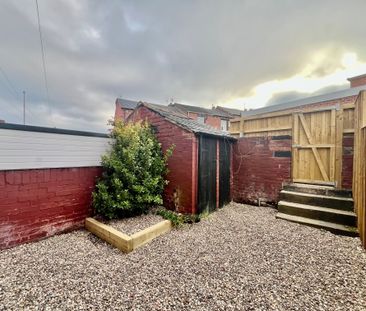 Low Lane, Leeds, Horsforth - Photo 4