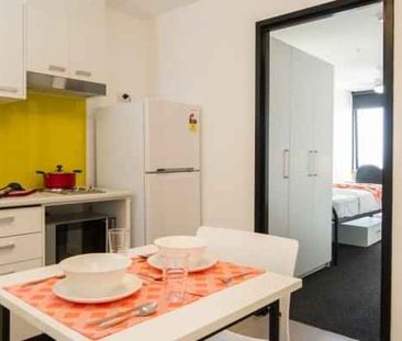 2 Bedroom Apartment - Accessible Bedroom - Photo 3