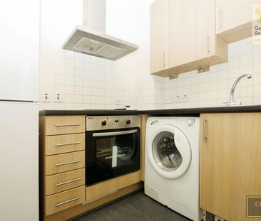 Brook Court, Rayleigh, Essex - Photo 2