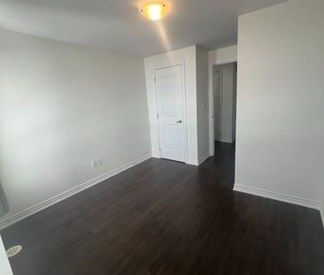 For Lease - 9601 Jane Street Unit# 10, Vaughan, Ontario - Photo 4