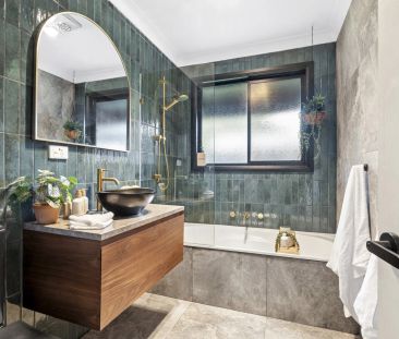 Stunning Renovated cottage - Photo 3