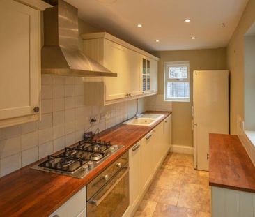 2 bedroom terraced house to rent - Photo 2