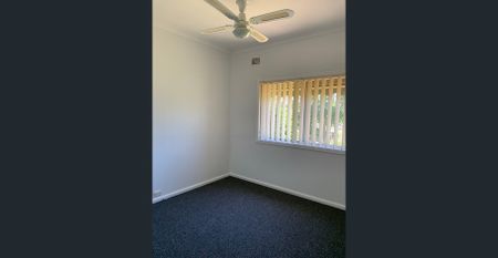 Modern Comfort & Great Convenience in the Heart of Campbelltown 3 Bedrooms I 1 Bathroom I Garage + Carport - Photo 5