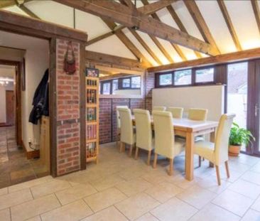 4 bedroom detached house to rent - Photo 4