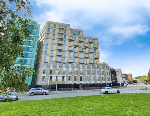 1 bedroom flat to rent One bedroom Apartment in The HIVE – Close to Town & M1 - LU1 - Photo 1