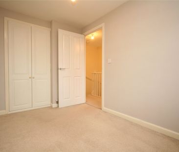 Gorse Road, - Photo 2