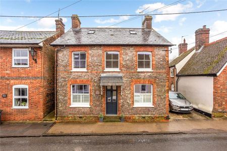 4 bedroom detached house to rent - Photo 2