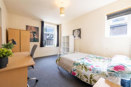 6 bedroom private hall to rent - Photo 4