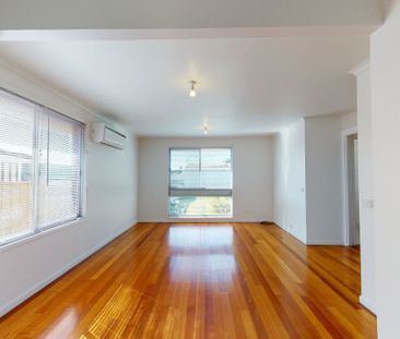 7 Floraville Road, Belmont NSW 2280 - Photo 1