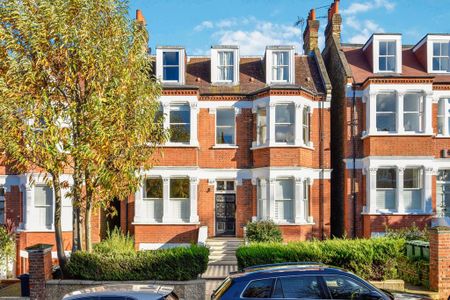3 bedroom flat to rent - Photo 4