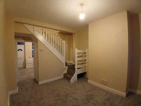 2 bedroom house to rent - Photo 2