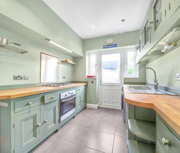 3 bedroom semi-detached house to rent - Photo 3