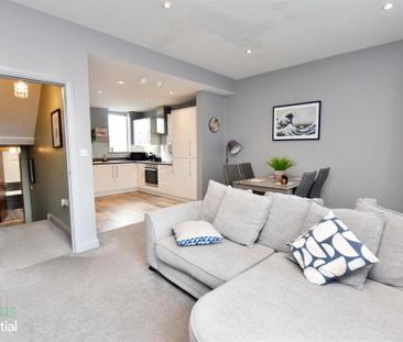 Apartment 2 34 Upper Newtownards Road, Belfast, BT4 3EL - Photo 2