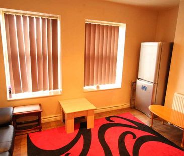 Dumfries Street - Town - Bedroom Apartment - Central Luton, LU1 - Photo 1