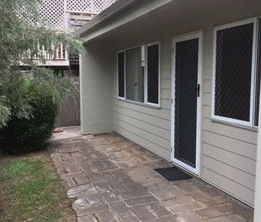 RENOVATED CENTRAL SOUTH LOCATION - Photo 4