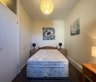 Apt 2, 100 University Avenue, Belfast BT7 1GY - Photo 5