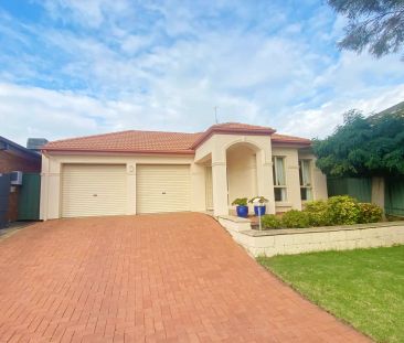 “Stunning Family Home with 2 Living Areas + Study” - Photo 1
