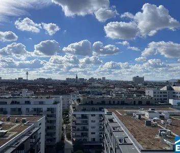 Wunderschöne Dachgeschoßwohnung mit Blick über die Stadt! - Photo 3